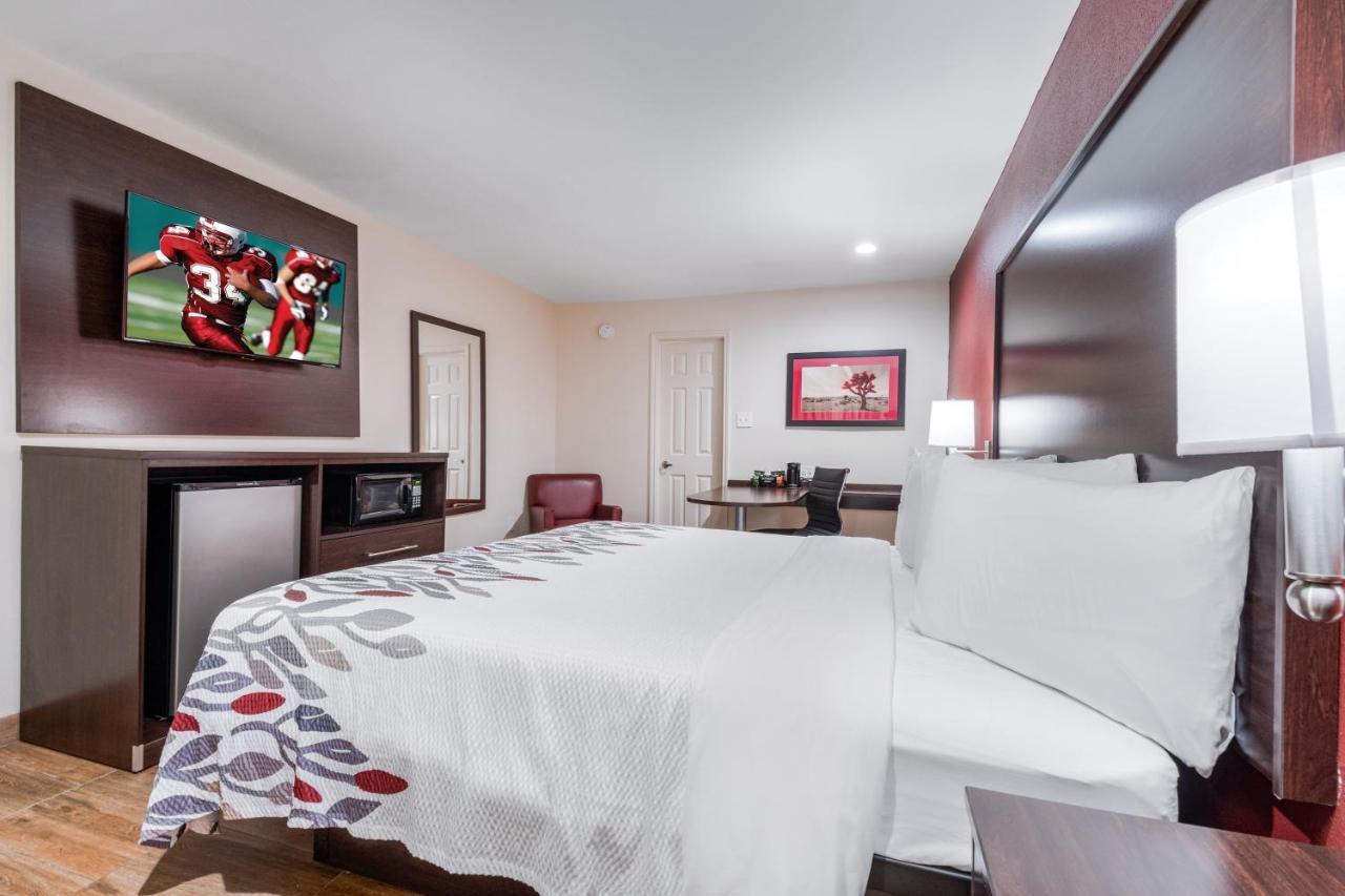Red Roof Inn Houston - Spring North מראה חיצוני תמונה